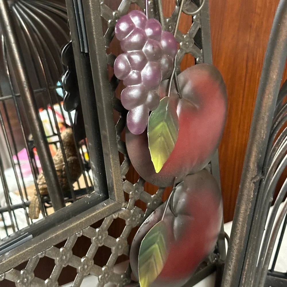 Sonoma Villa Decorative Fruit-Themed Wall Mirror